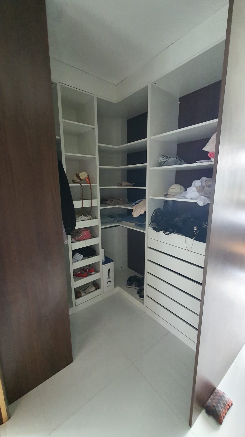 Uma casa inteira desenhada em conjunto — vista 3