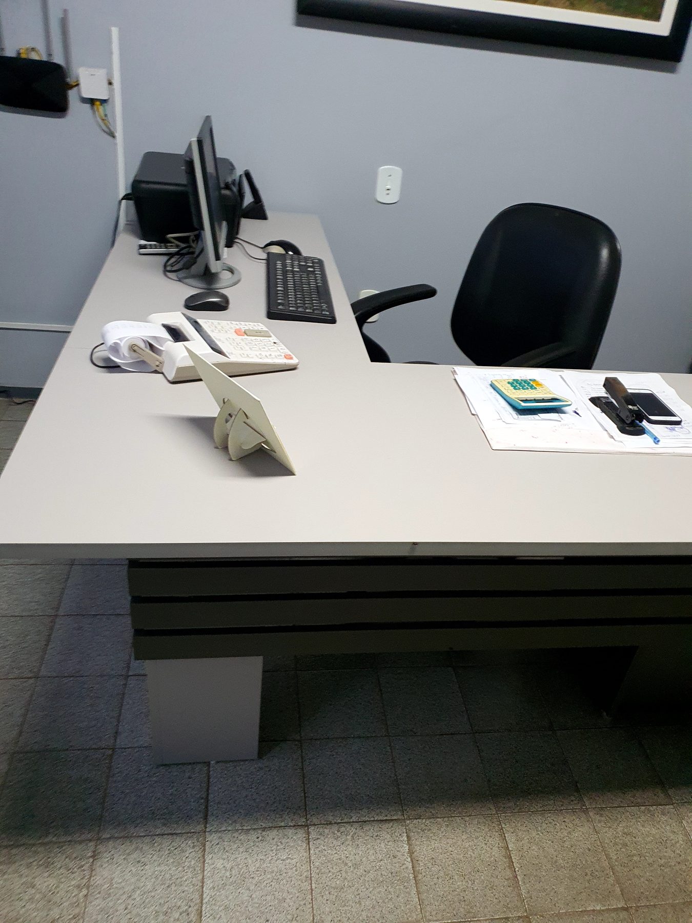 Posto executivo desenhado para o trabalho diário — vista 6